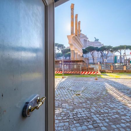 Elegant And Luxury Apartment @Altare Della Patria Rom Exterior foto
