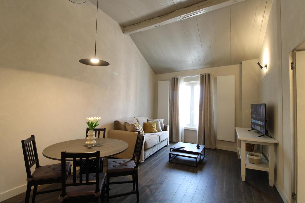 Elegant And Luxury Apartment @Altare Della Patria Rom Exterior foto
