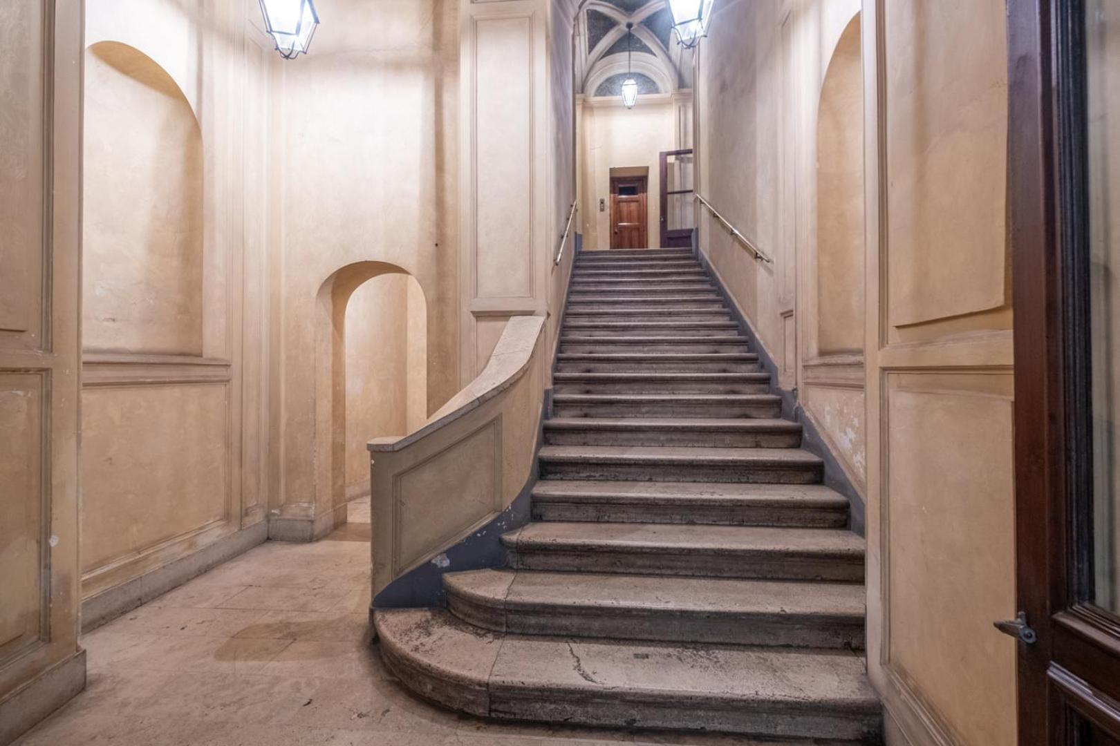 Elegant And Luxury Apartment @Altare Della Patria Rom Exterior foto